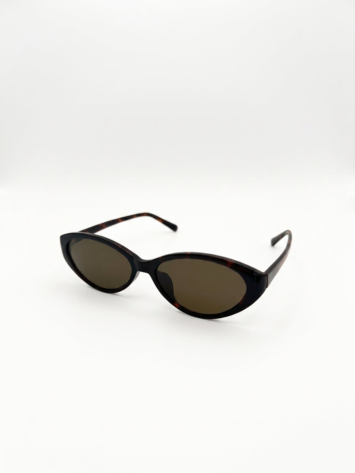FLEUR OVAL CAT EYE ACETATE – TORTOISE WITH DARK TINTED LENS